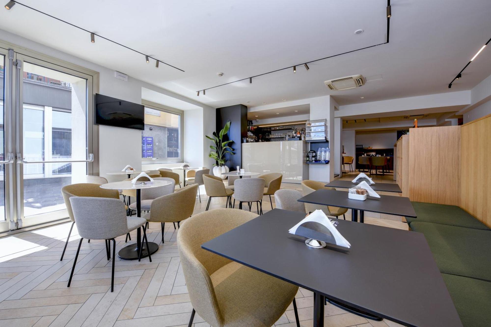 Hotel Tripoli Десенцано дел Гарда Екстериор снимка